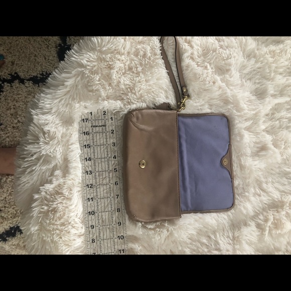 Coach wristlet - Picture 4 of 5